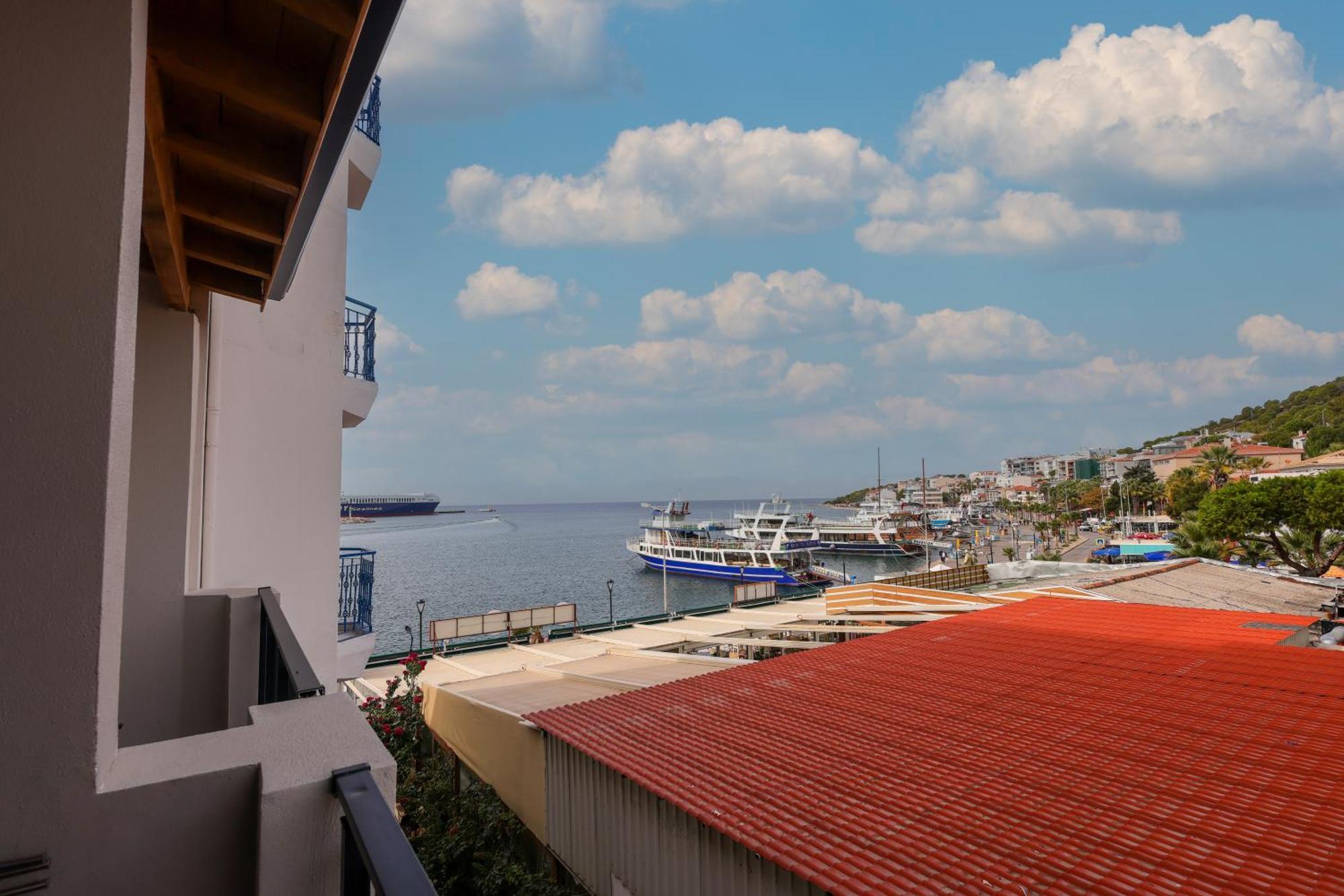 Ertan Otel Çeşme Esterno foto